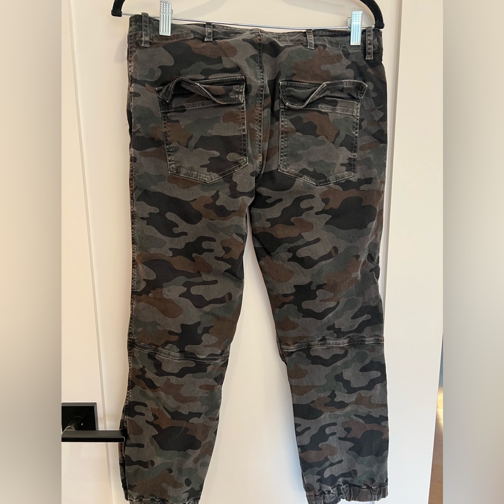 Nili Lotan  low waist camo cargo